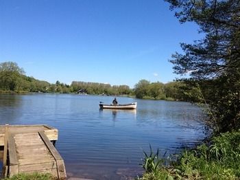 Scorton  Cleveley Mere Luxury Waterside Lodges מראה חיצוני תמונה